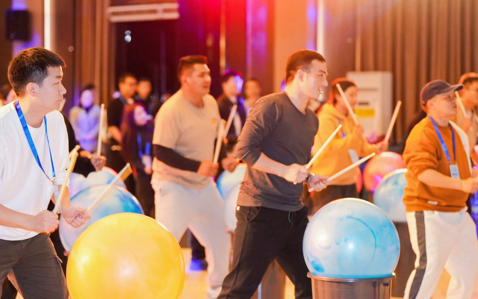 超级团建SuperTB www.tbsuper.com